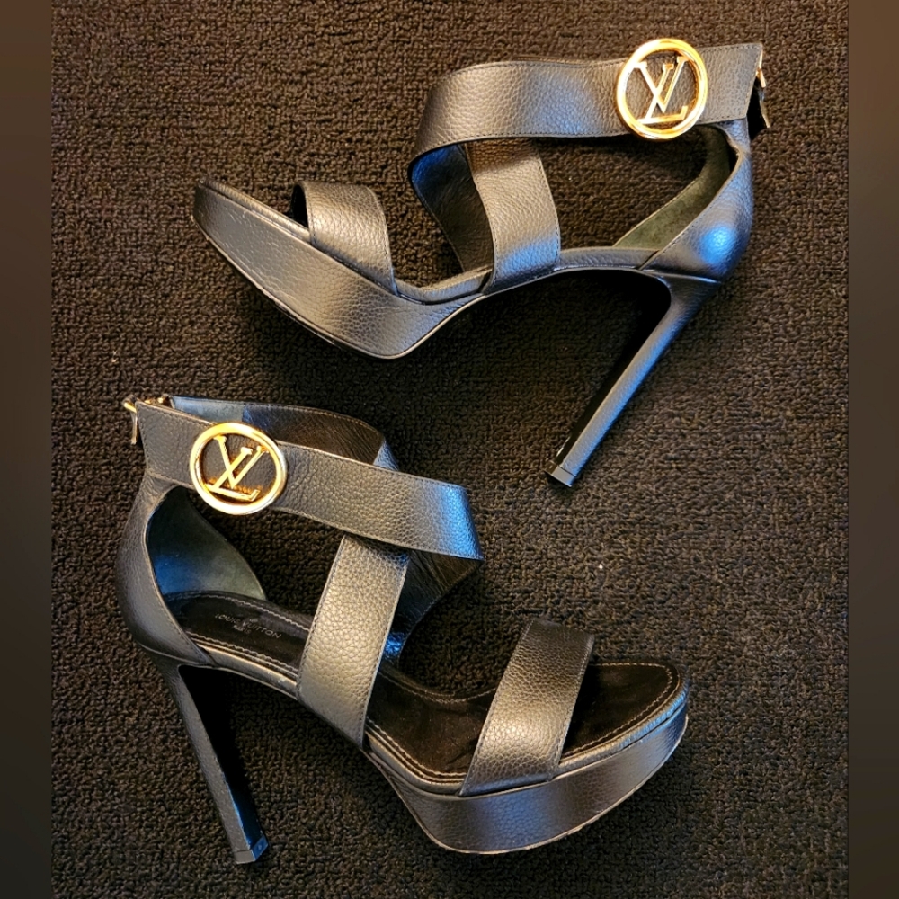 Louis Vuitton Grained Calfskin Horizon Platform Sandals 38.5 Black
